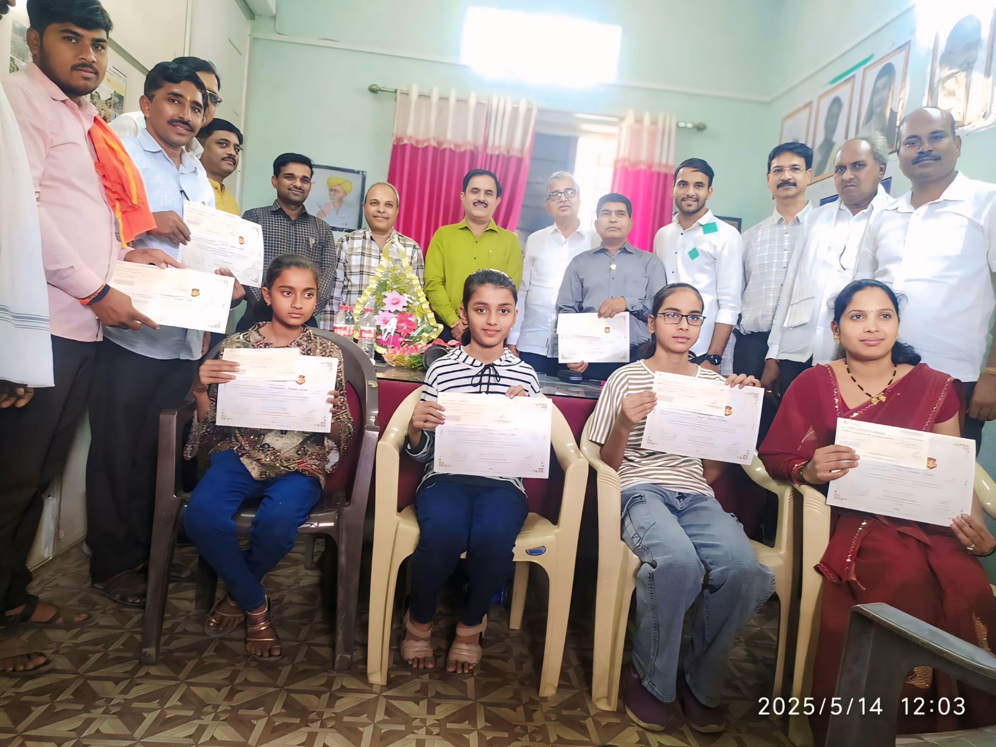 6. निबंध स्पर्धा पारितोषिक वितरण कार्यक्रम –पार्श्वनाथ अल्पसंख्यांक बहुउद्देशीय सेवाभावी संस्था हिंगोली